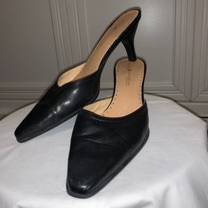 All leather Rockport kitten-heel mules